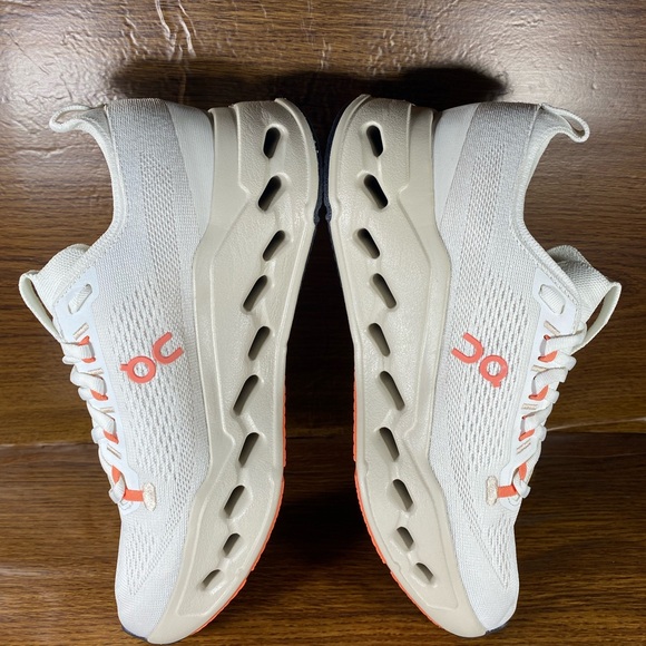 On Cloudsurfer Max women’s shoe size 9.5 - Picture 7 of 11